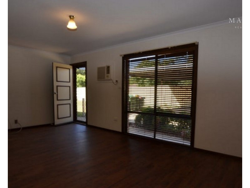2/3 Incarnie Crescent, Wagga Wagga NSW 2650