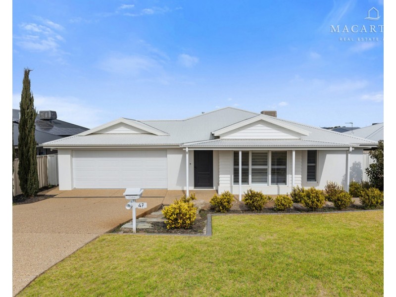 47 Cootamundra Boulevard, Gobbagombalin NSW 2650