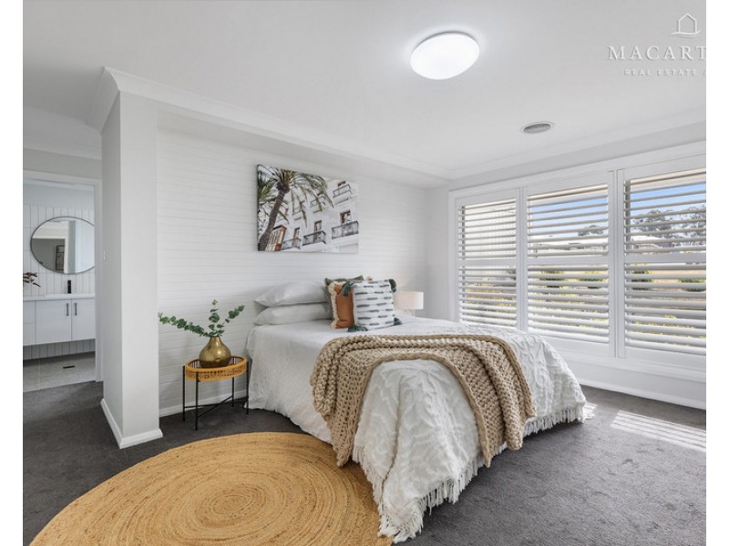 47 Cootamundra Boulevard, Gobbagombalin NSW 2650