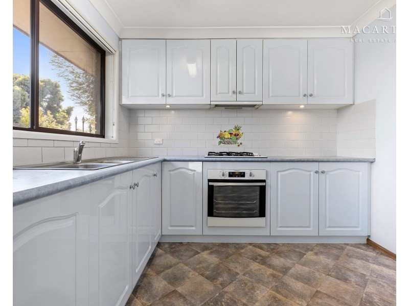 34 Adjin Street, Mount Austin NSW 2650