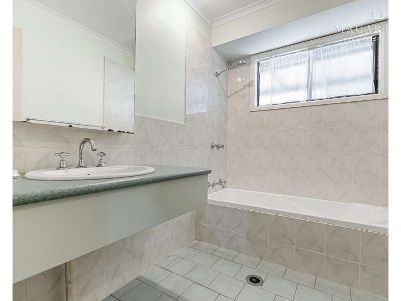 34 Adjin Street, Mount Austin NSW 2650