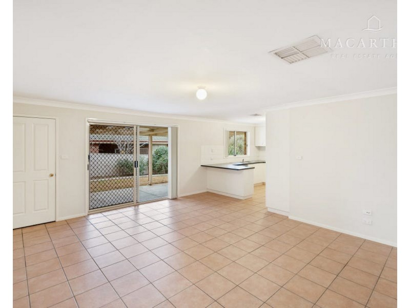 61 Veale Street, Ashmont NSW 2650