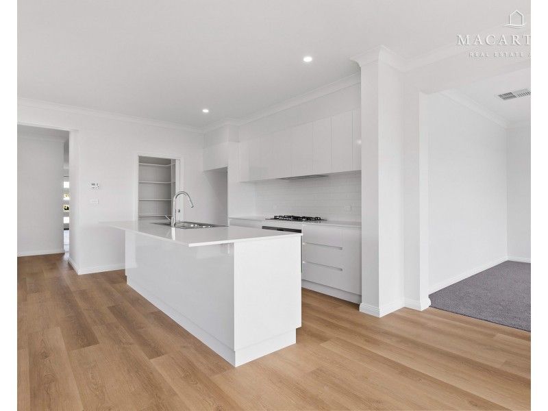 32 Flintwood Street, Forest Hill NSW 2651