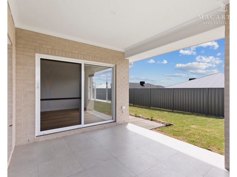 32 Flintwood Street, Forest Hill NSW 2651