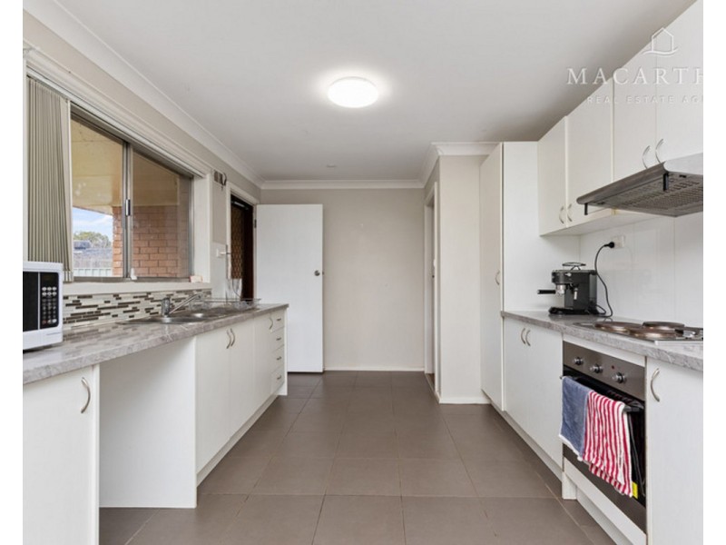 21 Coyne Street, Mount Austin NSW 2650