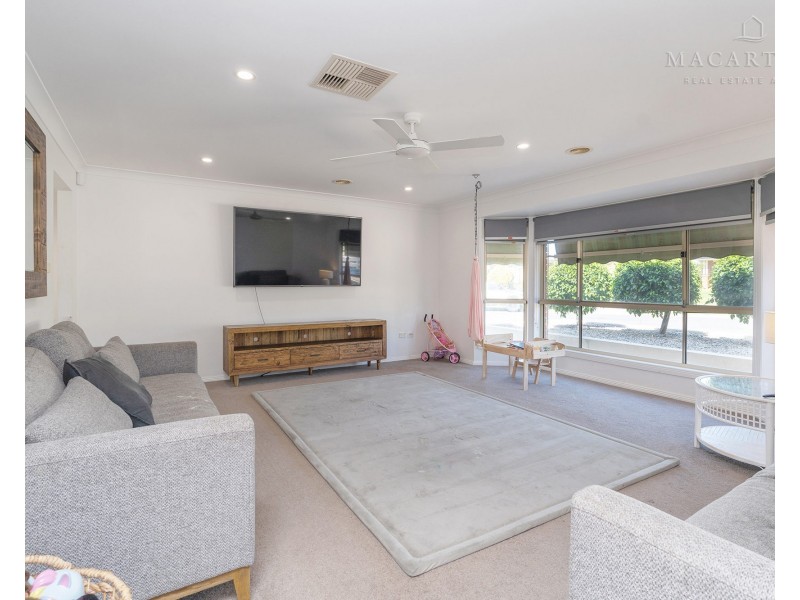 48 Nunkeri Street, Glenfield Park NSW 2650