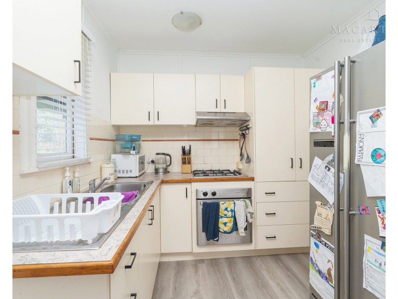 34 Gilmore Avenue, Mount Austin NSW 2650