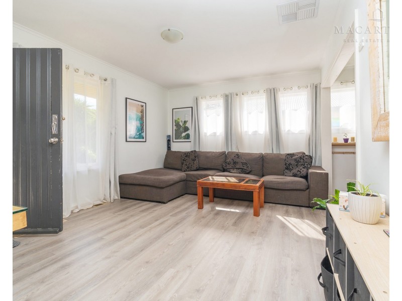 34 Gilmore Avenue, Mount Austin NSW 2650