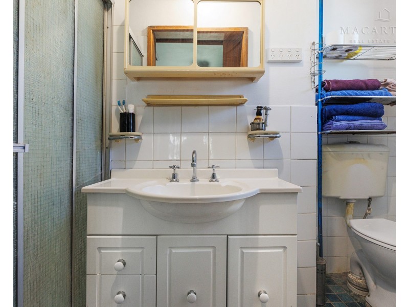 43 Andrews Avenue, Kooringal NSW 2650