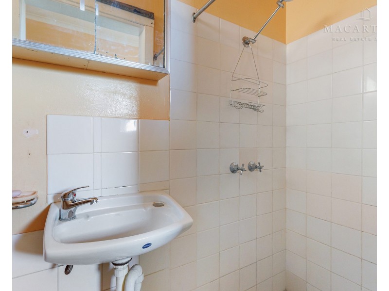 43 Andrews Avenue, Kooringal NSW 2650