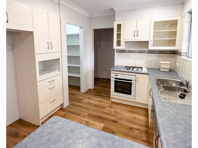 16 Walana Crescent, Kooringal NSW 2650