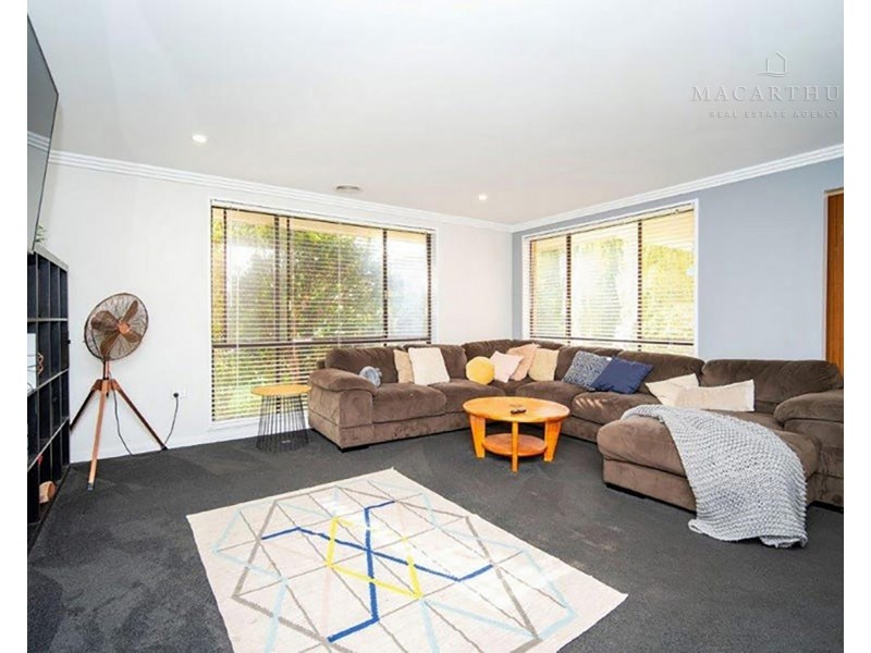 4 Eyre Street, Lake Albert NSW 2650