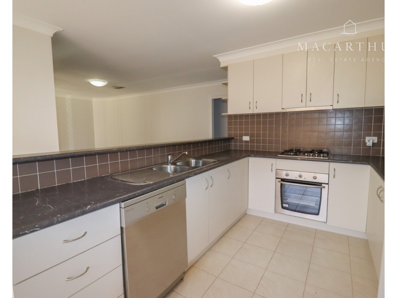 14 Allunga Street, Glenfield Park NSW 2650