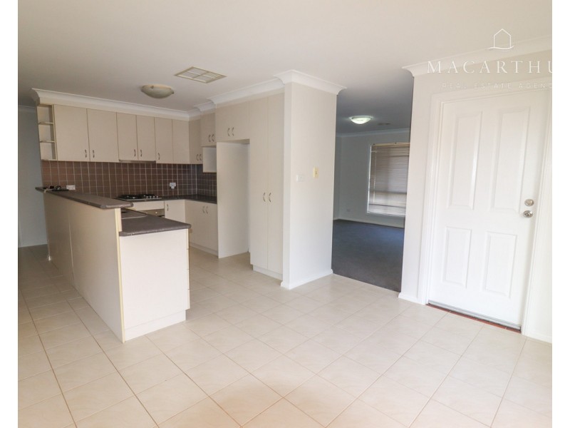 14 Allunga Street, Glenfield Park NSW 2650