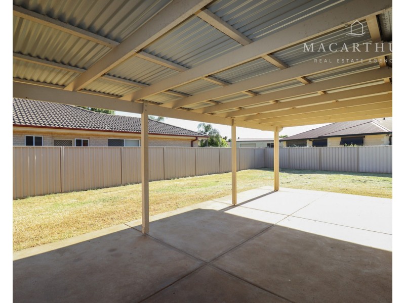 14 Allunga Street, Glenfield Park NSW 2650
