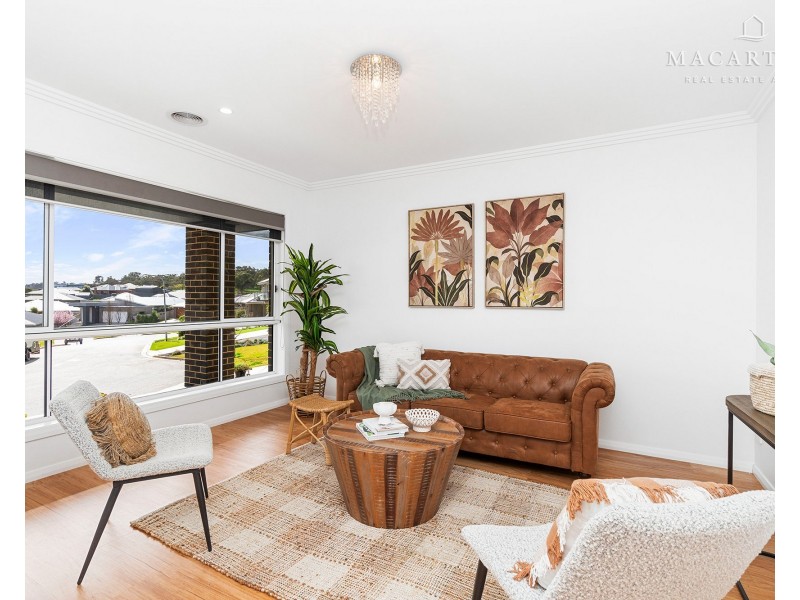 15 Exford Loop, Bourkelands NSW 2650