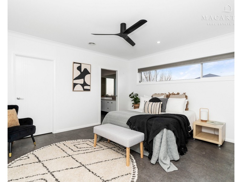 15 Exford Loop, Bourkelands NSW 2650