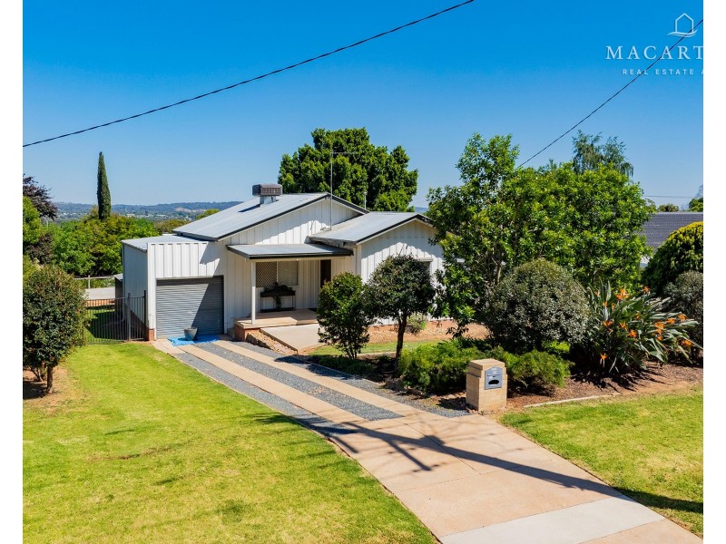 64 Mimosa Drive, Mount Austin NSW 2650