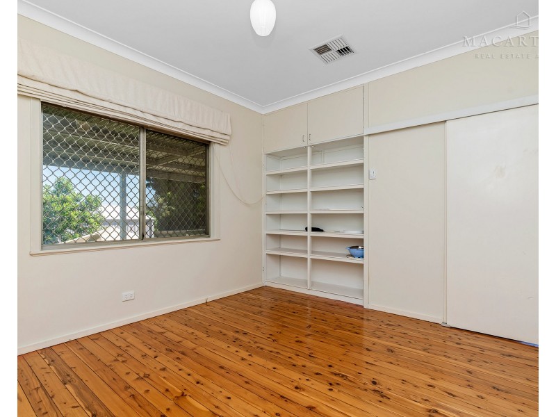 64 Mimosa Drive, Mount Austin NSW 2650