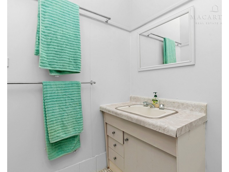 64 Mimosa Drive, Mount Austin NSW 2650