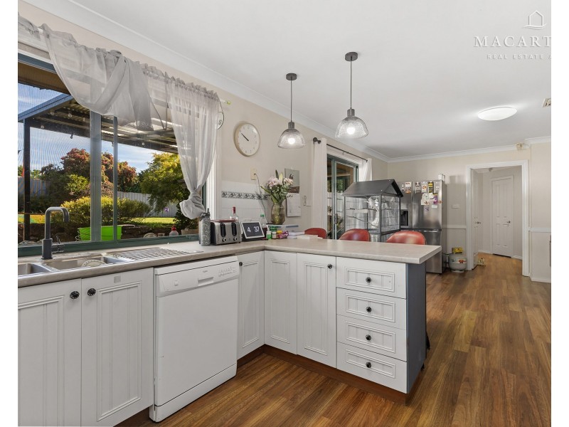 40 Bourkelands Drive, Bourkelands NSW 2650