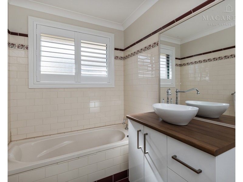 40 Bourkelands Drive, Bourkelands NSW 2650