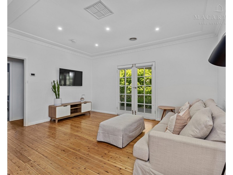 411 Lake Albert Road, Kooringal NSW 2650