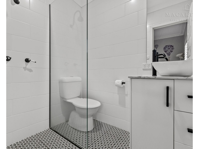 411 Lake Albert Road, Kooringal NSW 2650