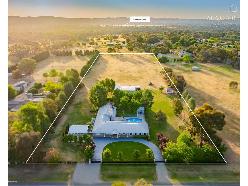 298 Mitchell Road, Lake Albert NSW 2650