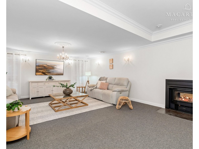 298 Mitchell Road, Lake Albert NSW 2650