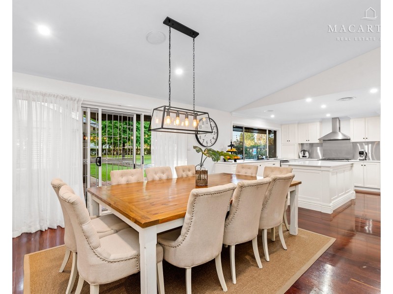 298 Mitchell Road, Lake Albert NSW 2650