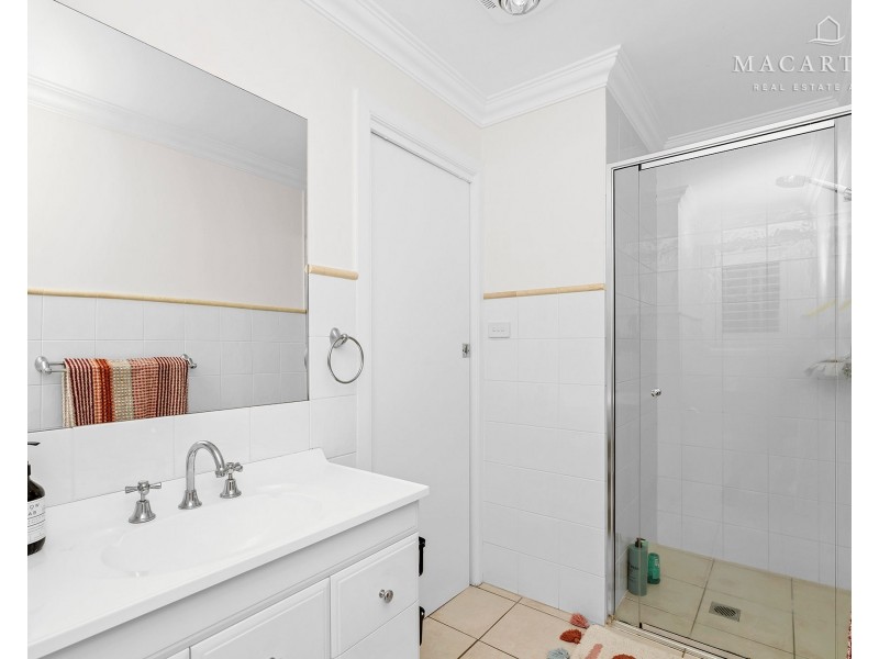 298 Mitchell Road, Lake Albert NSW 2650