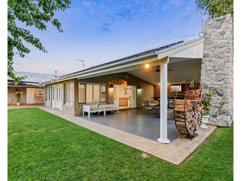 298 Mitchell Road, Lake Albert NSW 2650