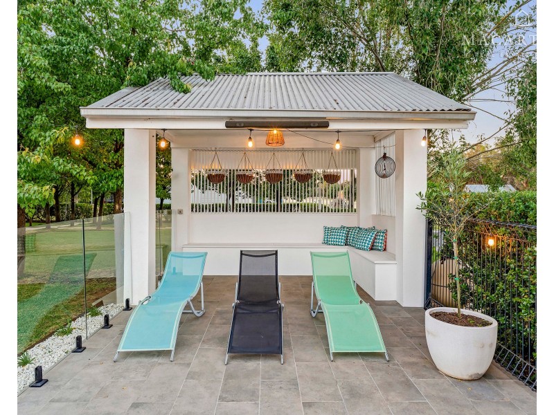 298 Mitchell Road, Lake Albert NSW 2650