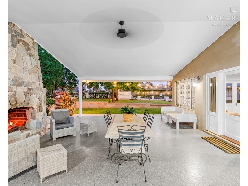 298 Mitchell Road, Lake Albert NSW 2650