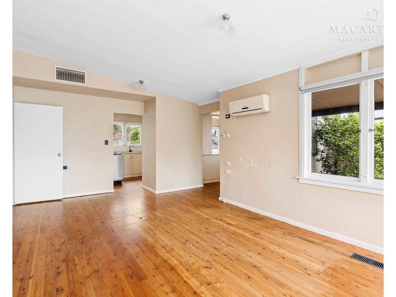 9 Malta Crescent, Ashmont NSW 2650