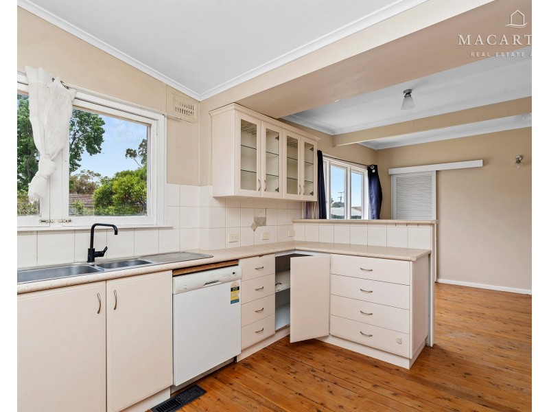 9 Malta Crescent, Ashmont NSW 2650