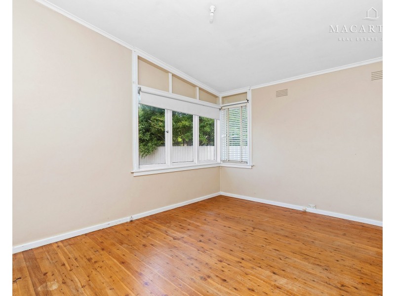 9 Malta Crescent, Ashmont NSW 2650
