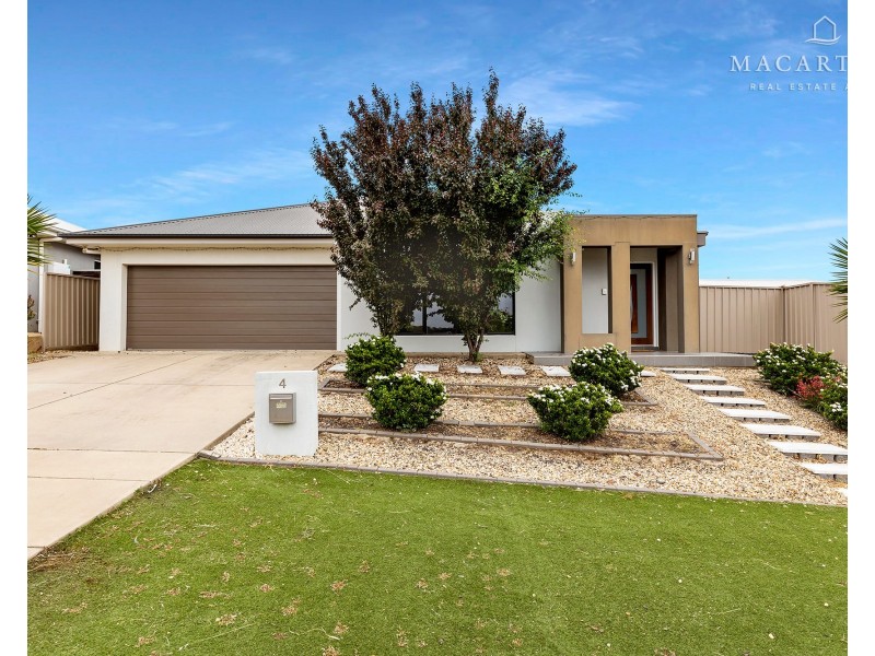 4 Waterhouse Avenue, Lloyd NSW 2650