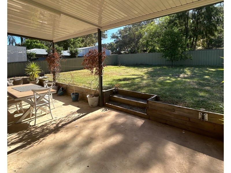 82 Warrawong Street, Kooringal NSW 2650