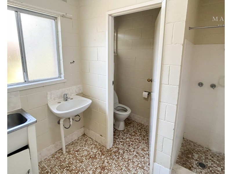1/13 Nordlingen Drive, Tolland NSW 2650