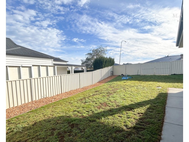 28 Rainbow Drive, Estella NSW 2650