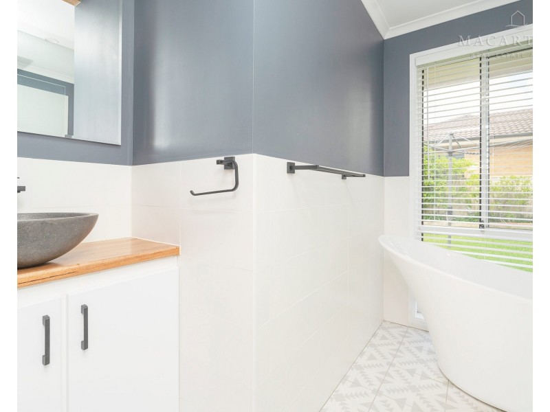 20 Kurrajong Avenue, Forest Hill NSW 2651
