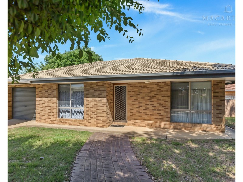 1/3 Leena Place, Wagga Wagga NSW 2650