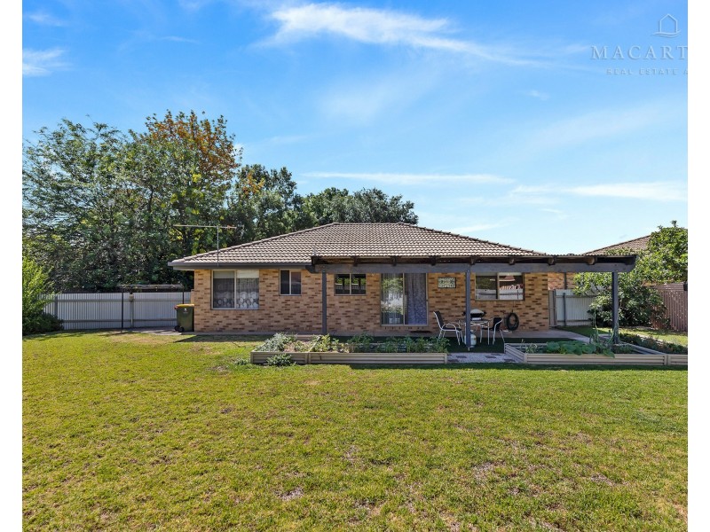 1/3 Leena Place, Wagga Wagga NSW 2650