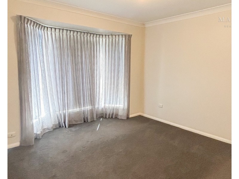 30 Woomera Place, Glenfield Park NSW 2650