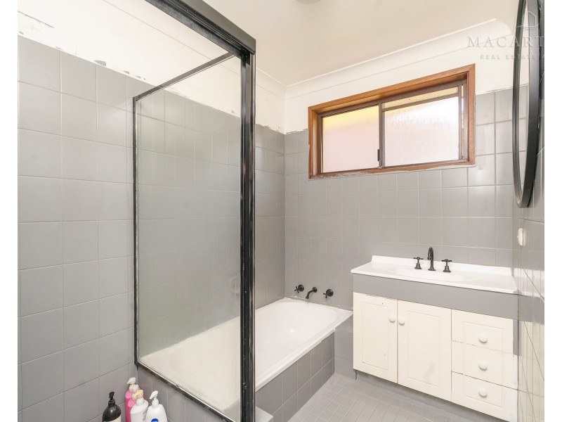 29 Goborra Street, Glenfield Park NSW 2650