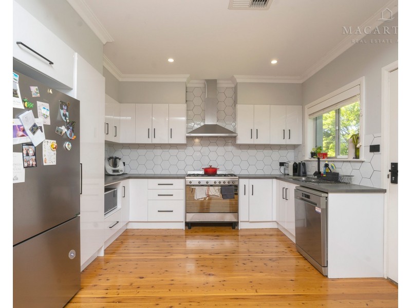 79 Meadow Street, Kooringal NSW 2650