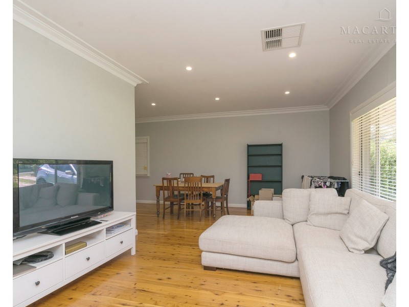 79 Meadow Street, Kooringal NSW 2650