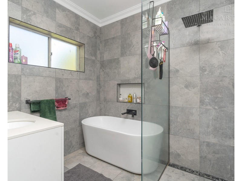 79 Meadow Street, Kooringal NSW 2650